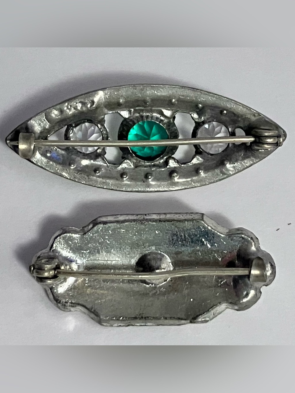 2 ANTIQUE Paste BROOCHES / Sparkling LEADED GLASS Stones / Some Chips - Picture 2 of 8